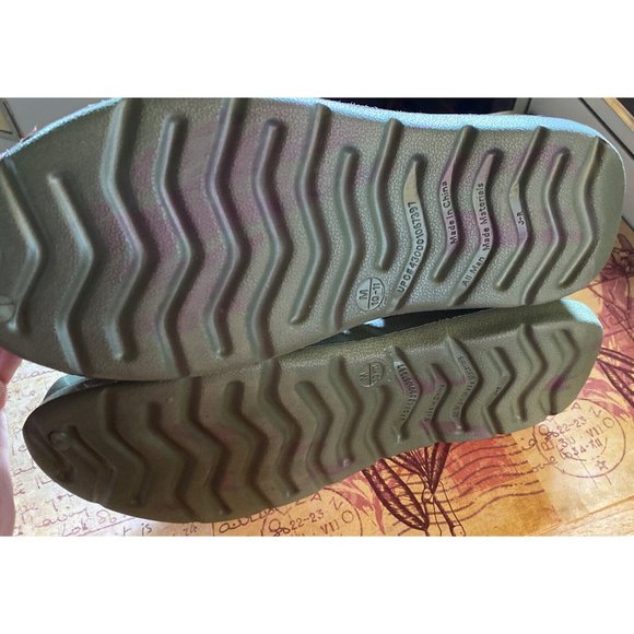 OT Revolution Mens Green Tie Dye Garden or Swim Sandals Men M 10-11 - Picture 8 of 10